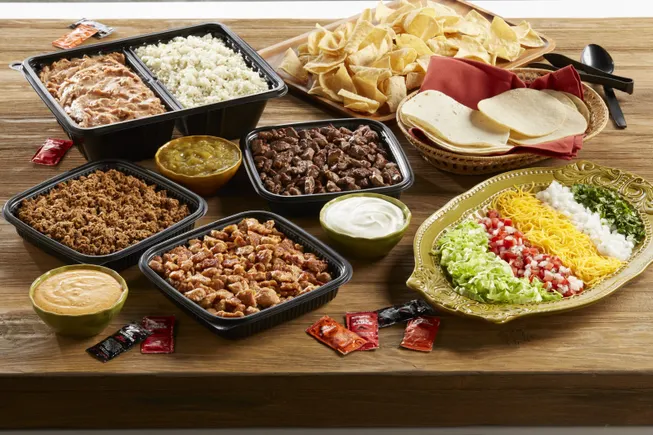 Del Taco 借力团餐业务推进复兴计划